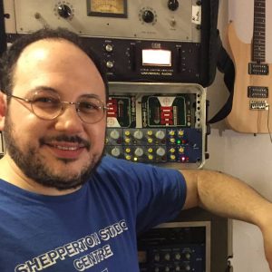 Ari Raskin with Radial 官网®体彩168赛车极速入口 gear
